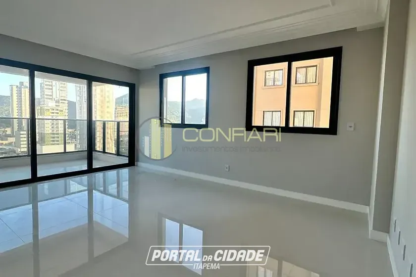 Apartamento &agrave; venda - 92m&sup2; - centro