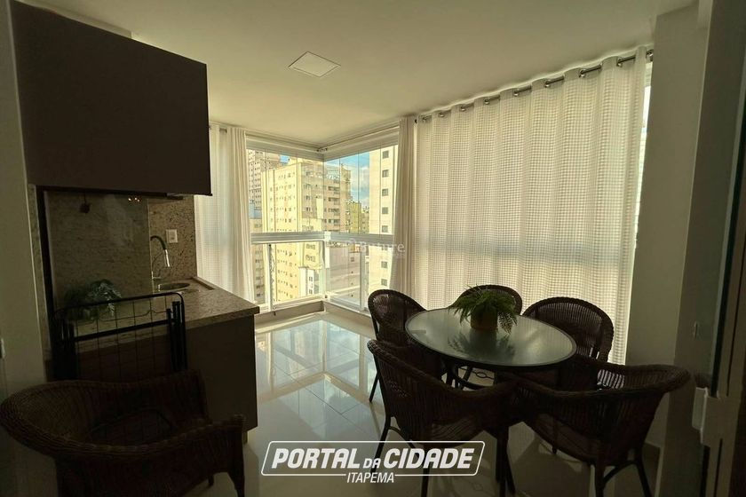 Apartamento &agrave; venda - Meia Praia