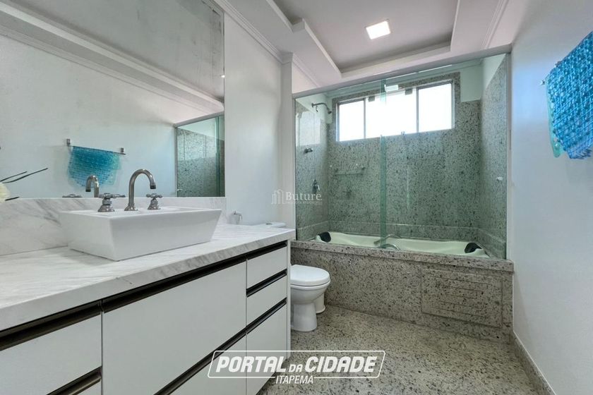 Apartamento &agrave; venda - 350m&sup2; - Meia Praia