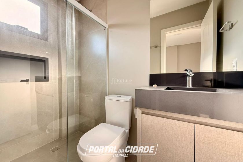 Apartamento &agrave; venda - 114m&sup2; - Meia Praia