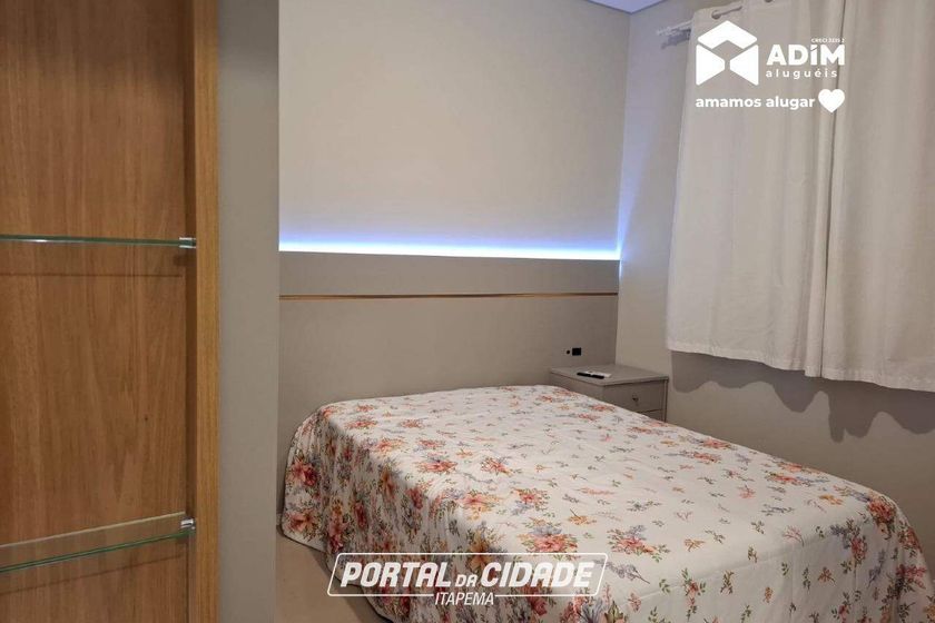 Apartamento para alugar - 123m&sup2; - Meia Praia