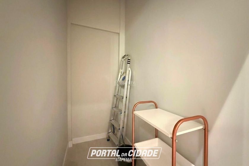 Sala Comercial &agrave; venda - 68m&sup2; - Meia Praia