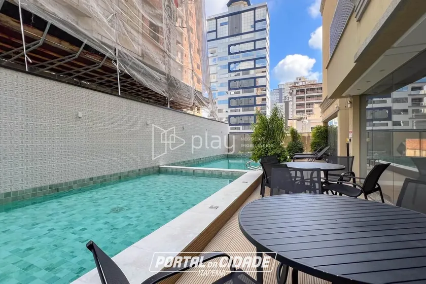 Apartamento &agrave; venda - 115m&sup2; - Meia Praia
