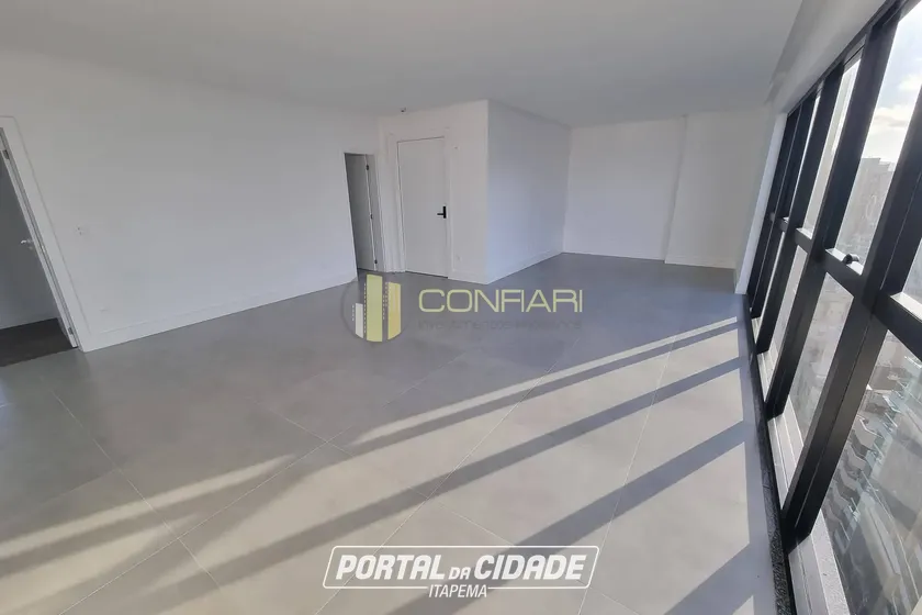 Apartamento &agrave; venda - 207m&sup2; - Meia Praia
