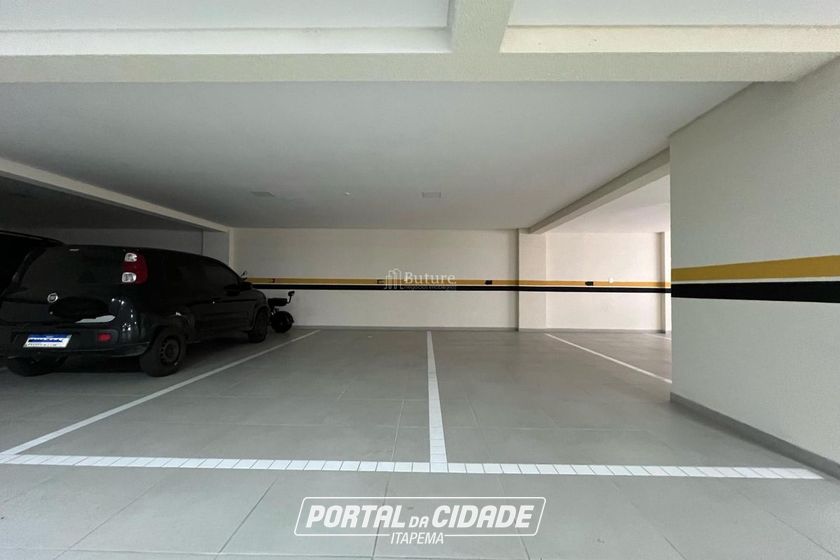 Apartamento &agrave; venda - 129m&sup2; - Meia Praia