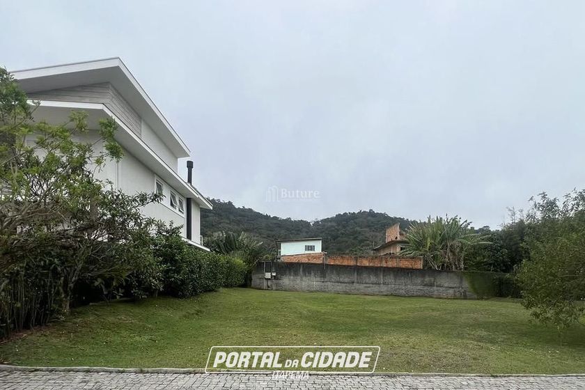 Terreno &agrave; venda - 871m&sup2; - Regi&atilde;o das Praias