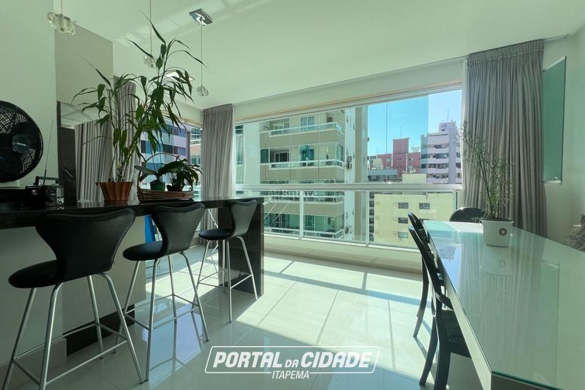 Apartamento &agrave; venda - 171m&sup2; - Meia Praia