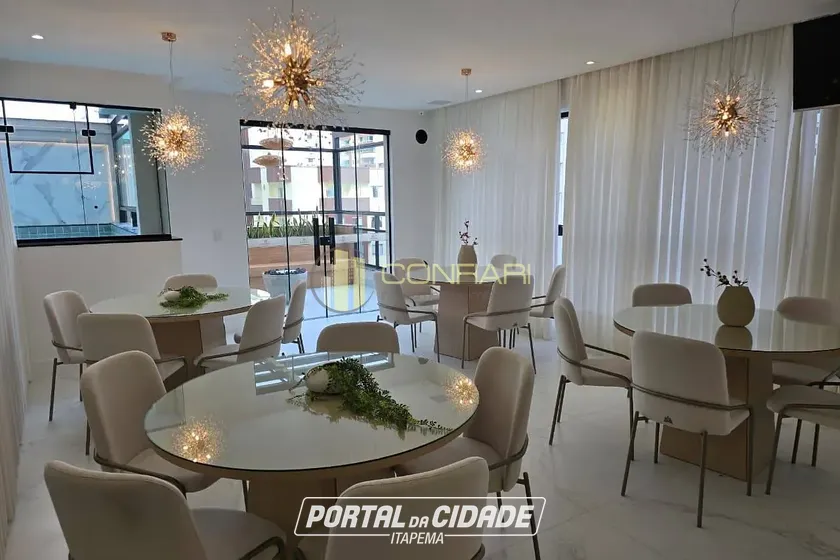 Apartamento &agrave; venda - 105m&sup2; - Meia Praia