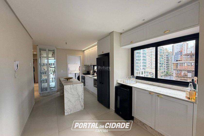 Apartamento &agrave; venda - Meia Praia