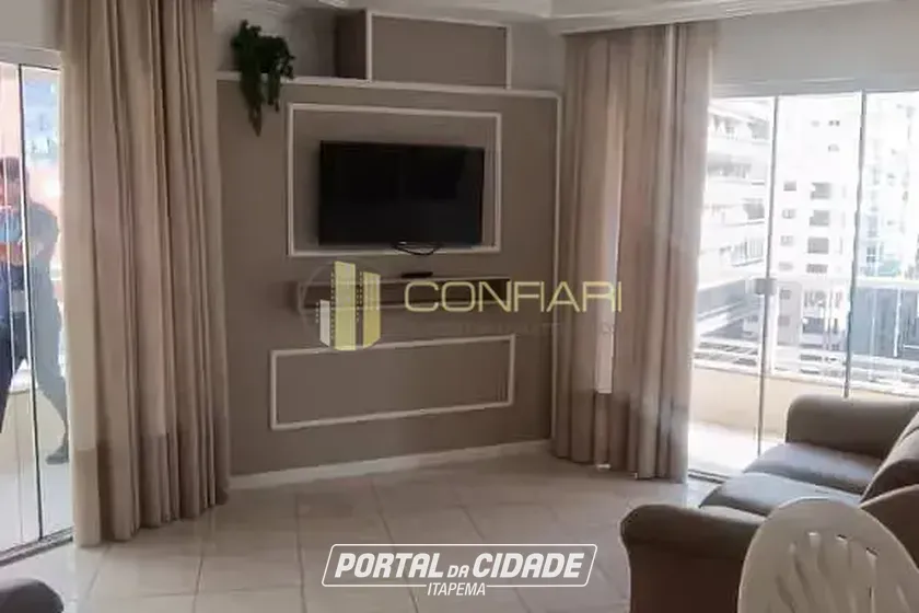 Apartamento &agrave; venda - 135m&sup2; - Meia praia