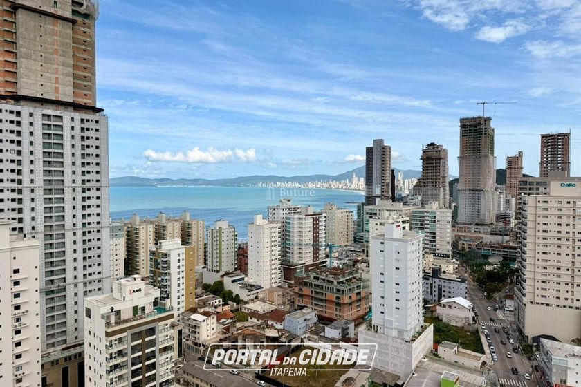 Apartamento &agrave; venda - 120m&sup2; - Centro