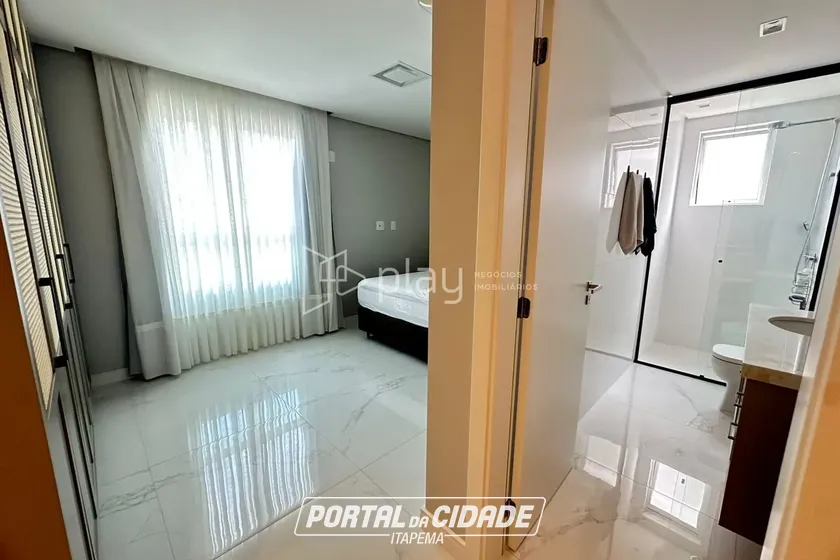 Apartamento &agrave; venda - 202m&sup2; - Meia Praia
