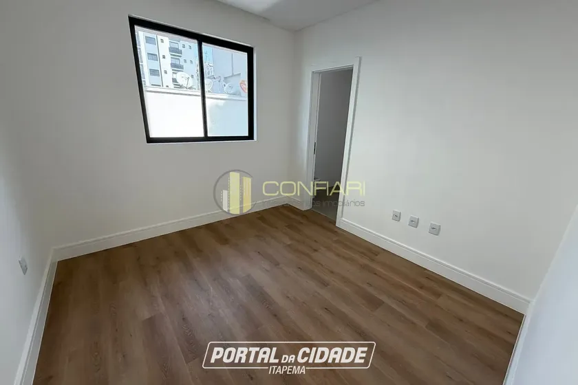Apartamento &agrave; venda - 103m&sup2; - meia praia