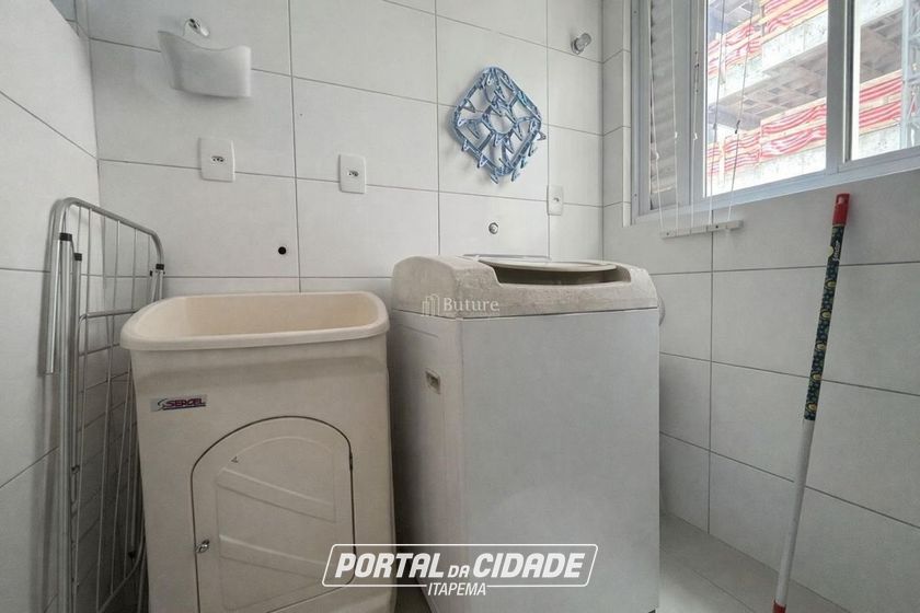 Apartamento &agrave; venda - 156m&sup2; - Meia Praia