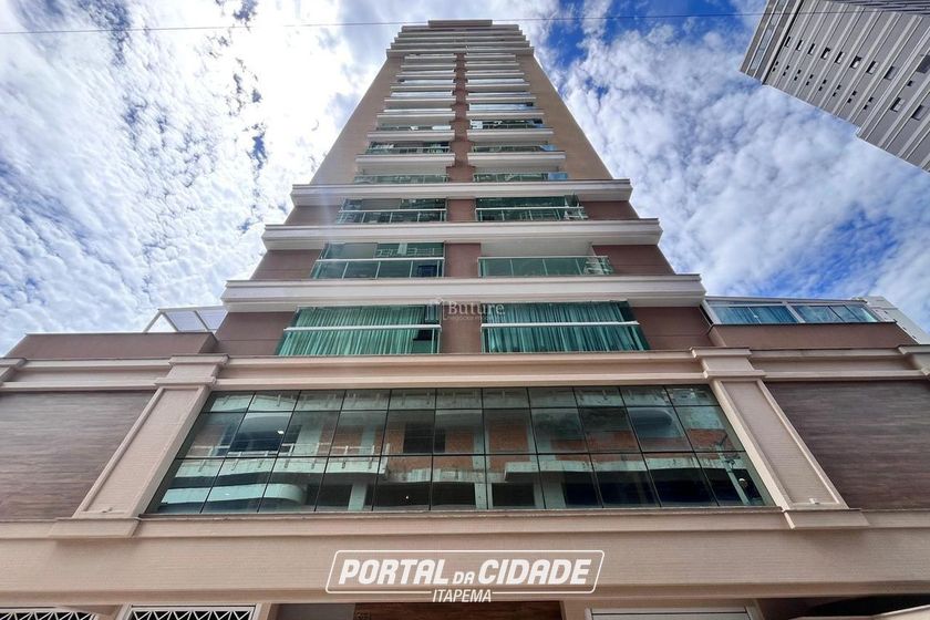 Apartamento &agrave; venda - 86m&sup2; - Meia Praia