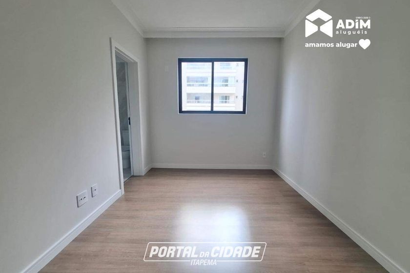 Apartamento para alugar - 110m&sup2; - Meia Praia