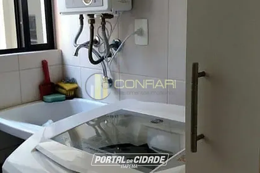 Apartamento &agrave; venda - 130m&sup2; - Meia Praia
