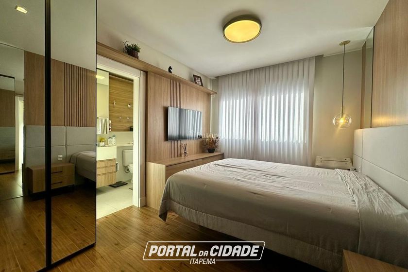 Apartamento &agrave; venda - 127m&sup2; - Meia Praia