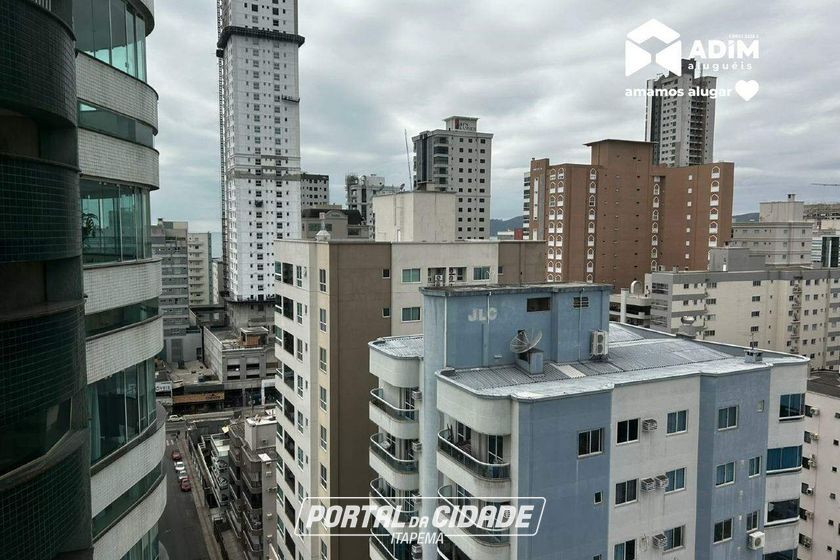 Apartamento para alugar - 140m&sup2; - Meia Praia