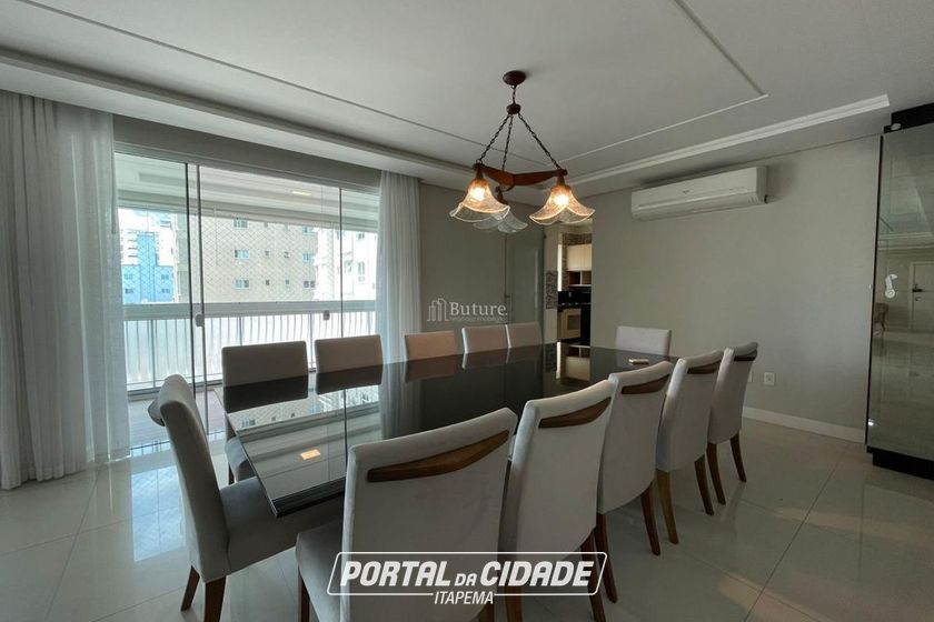 Apartamento &agrave; venda - 228m&sup2; - Meia Praia