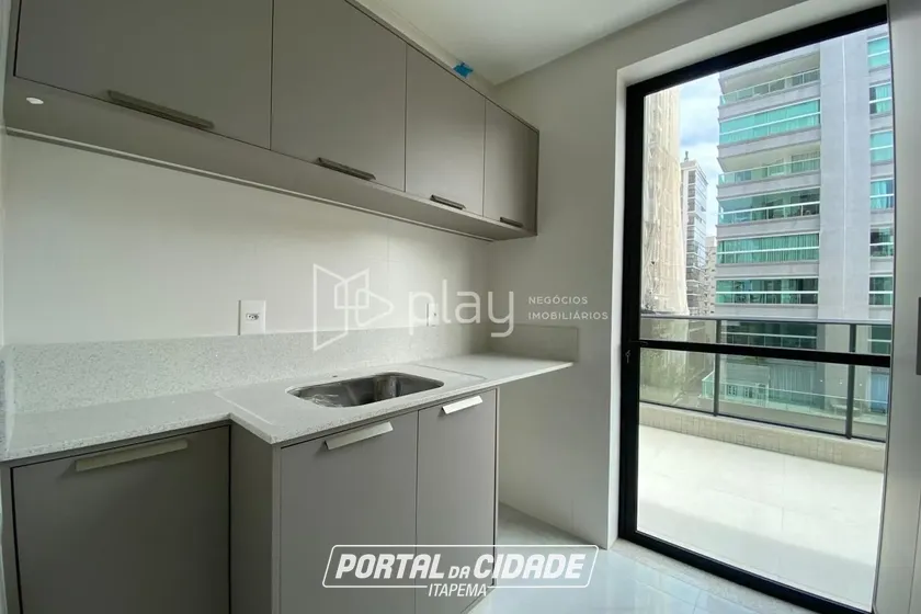 Apartamento &agrave; venda - 163m&sup2; - Meia Praia