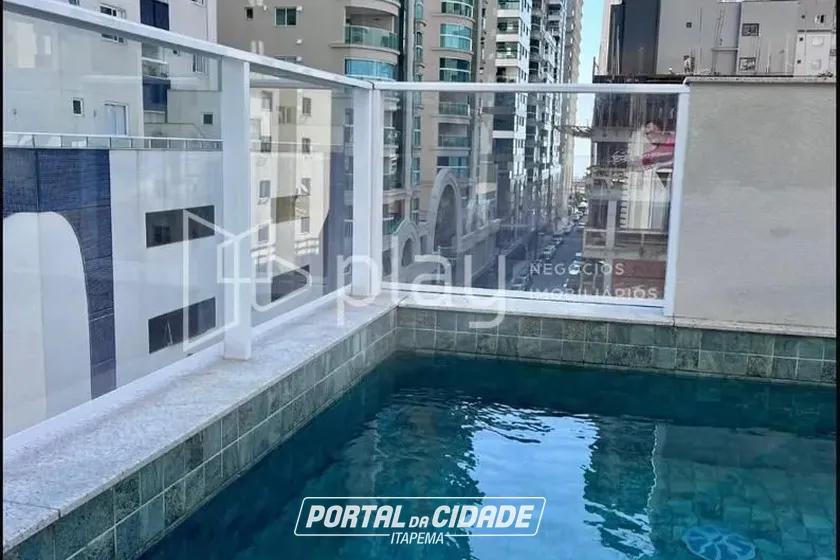 Apartamento &agrave; venda - 158m&sup2; - Meia Praia