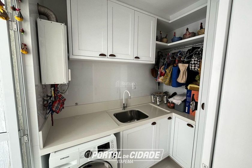 Apartamento &agrave; venda - 128m&sup2; - Meia Praia