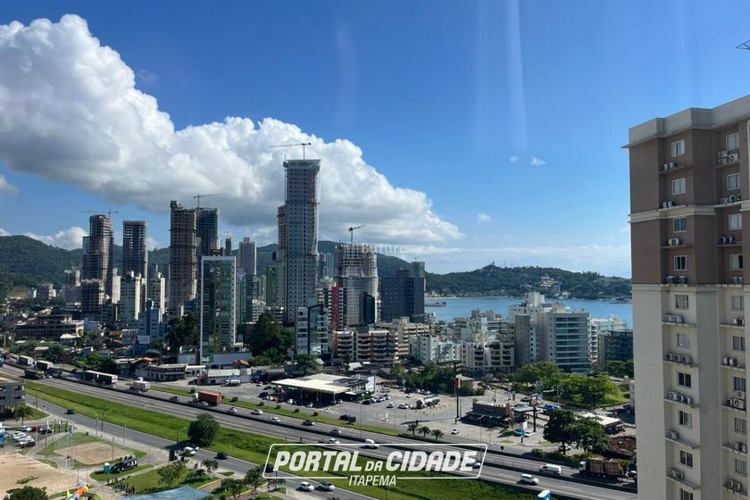 Apartamento &agrave; venda - 702m&sup2; - Tabuleiro dos Oliveiras