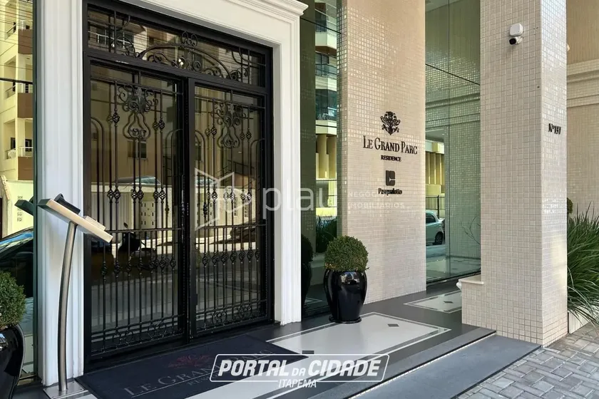 Apartamento &agrave; venda - 208m&sup2; - Centro