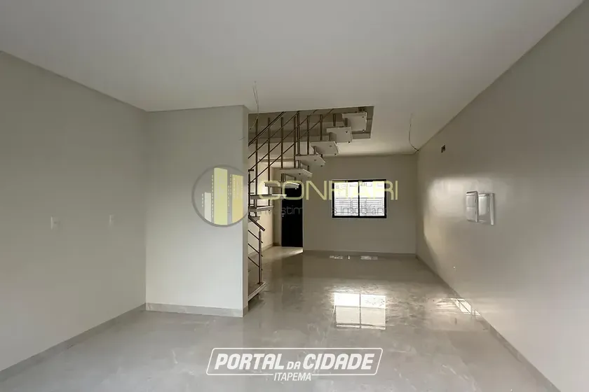 Sobrado &agrave; venda - 167m&sup2; - Morretes