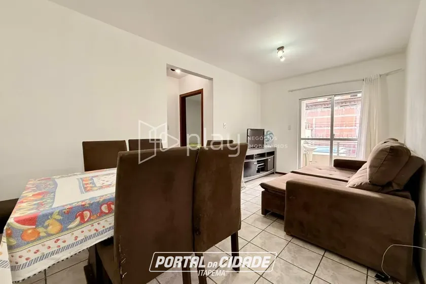 Apartamento &agrave; venda - 77m&sup2; - Meia Praia
