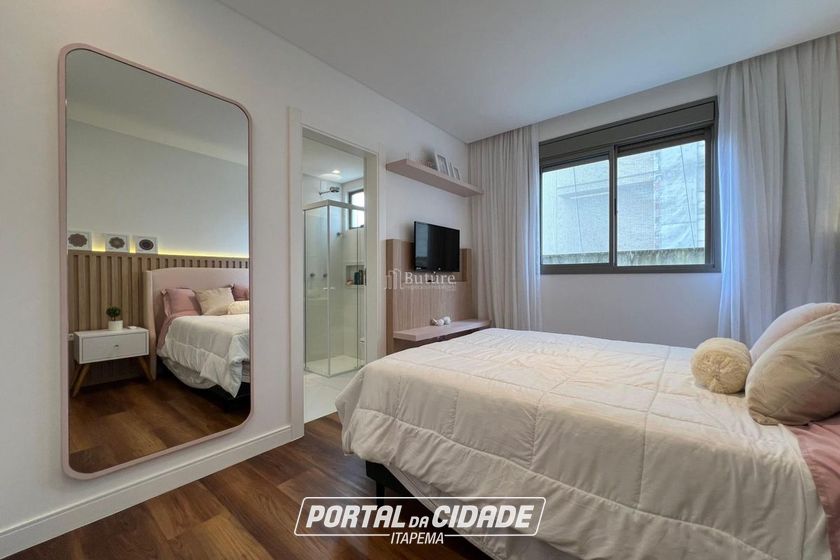 Apartamento &agrave; venda - 198m&sup2; - Meia Praia