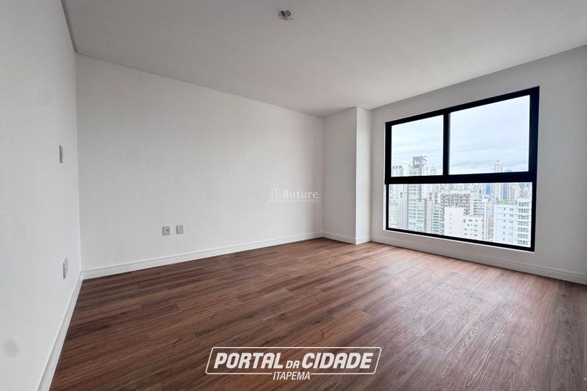 Apartamento &agrave; venda - 170m&sup2; - Centro
