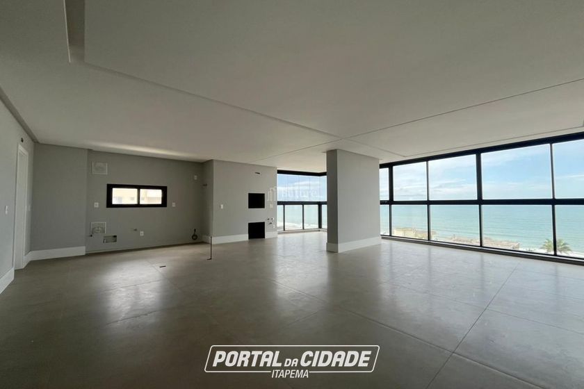 Apartamento &agrave; venda - 200m&sup2; - Meia Praia