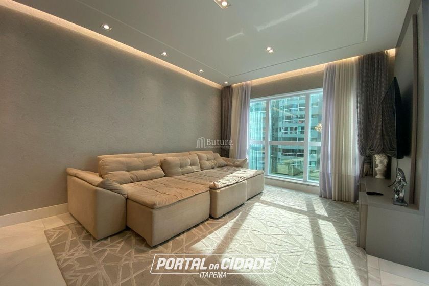 Apartamento &agrave; venda - 182m&sup2; - Meia Praia