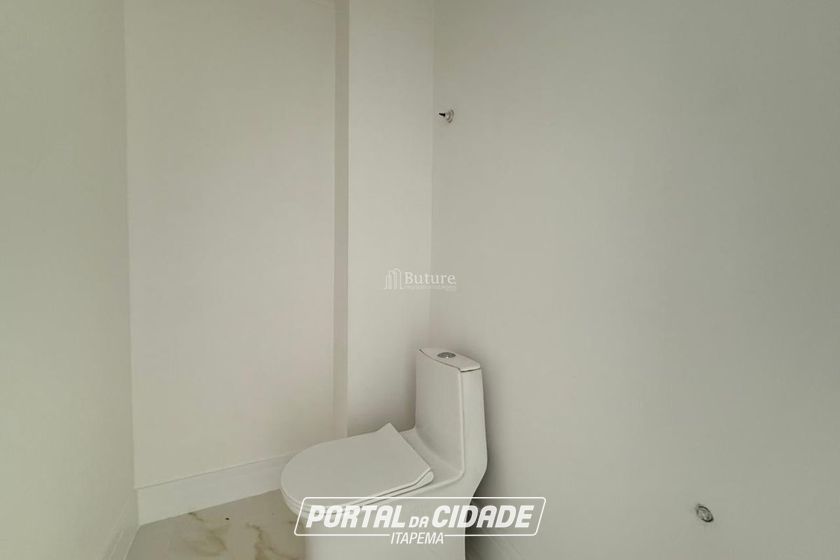 Apartamento &agrave; venda - 163m&sup2; - Meia Praia