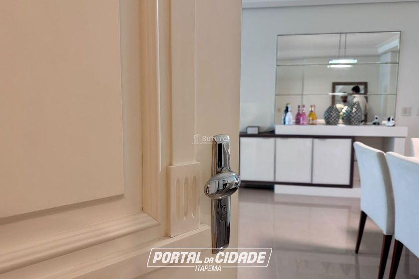 Apartamento &agrave; venda - 185m&sup2; - Barra Sul