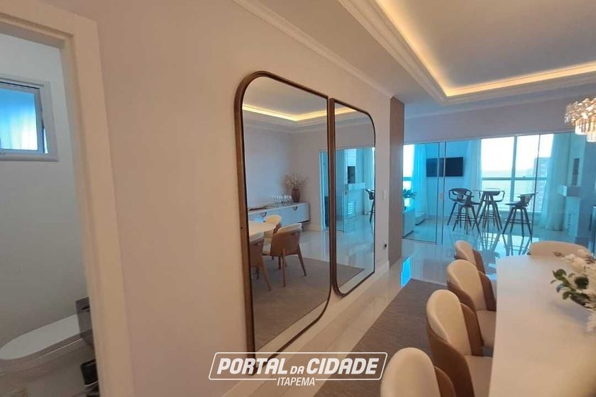 Apartamento &agrave; venda - 185m&sup2; - Meia Praia