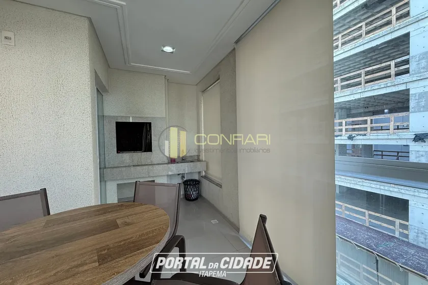 Apartamento &agrave; venda - 123m&sup2; - Meia Praia
