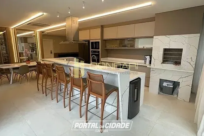 Apartamento para alugar - 163m&sup2; - Meia Praia