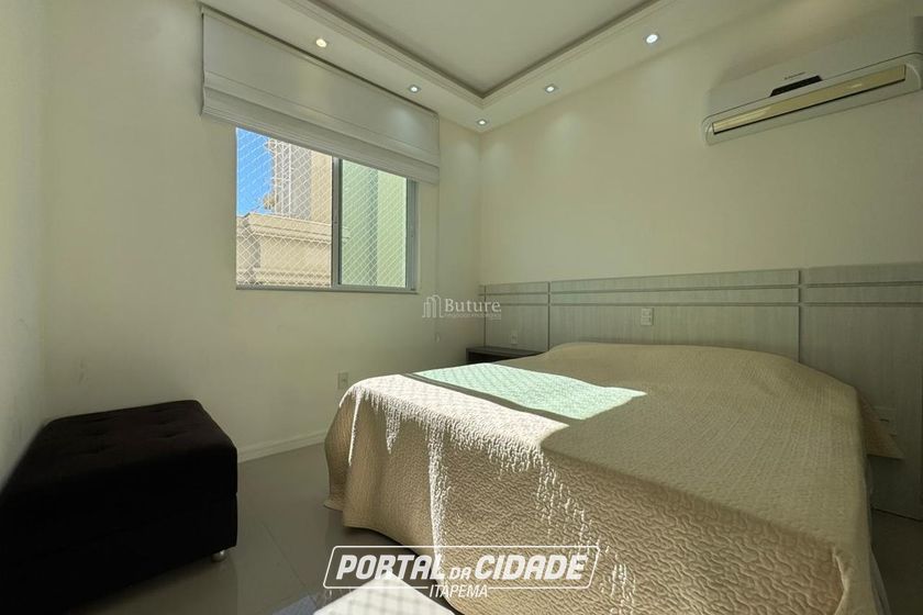 Apartamento &agrave; venda - 180m&sup2; - Meia Praia
