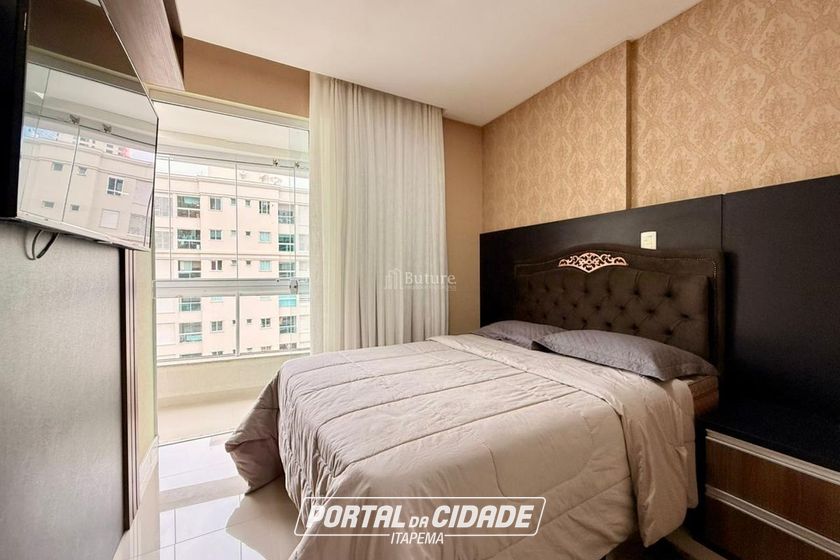 Apartamento &agrave; venda - 120m&sup2; - Meia Praia
