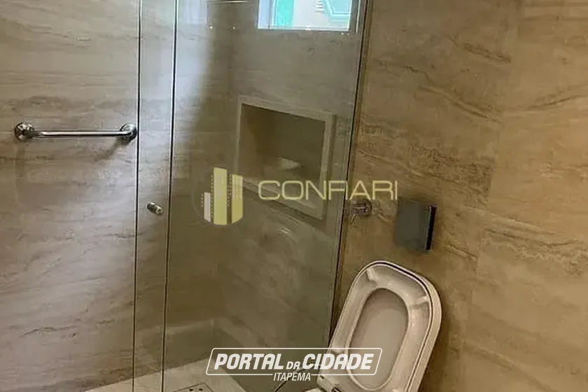 Apartamento &agrave; venda - 235m&sup2; - Meia Praia