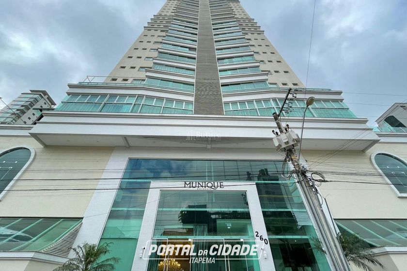 Apartamento &agrave; venda - 270m&sup2; - Meia Praia