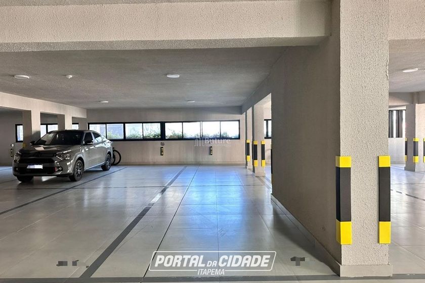 Apartamento &agrave; venda - 198m&sup2; - Meia Praia