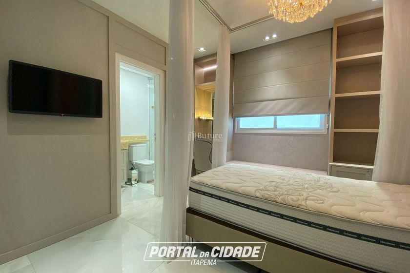 Apartamento &agrave; venda - 182m&sup2; - Meia Praia