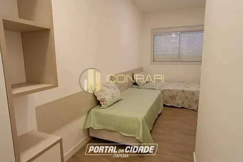 Apartamento para alugar - 180m&sup2; - Meia Praia