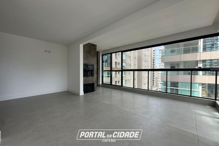 Apartamento &agrave; venda - 177m&sup2; - Meia Praia