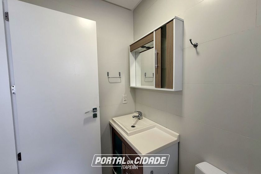 Apartamento &agrave; venda - 110m&sup2; - Meia Praia