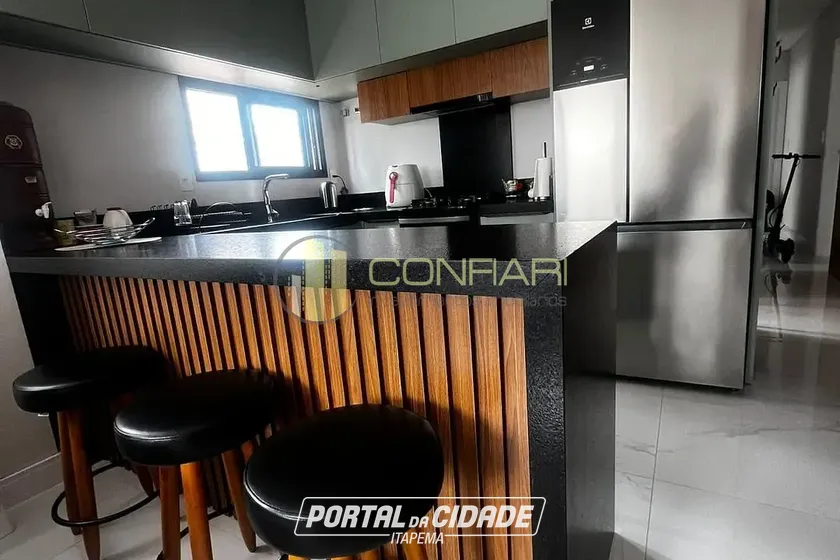 Apartamento &agrave; venda - 101m&sup2; - Meia Praia